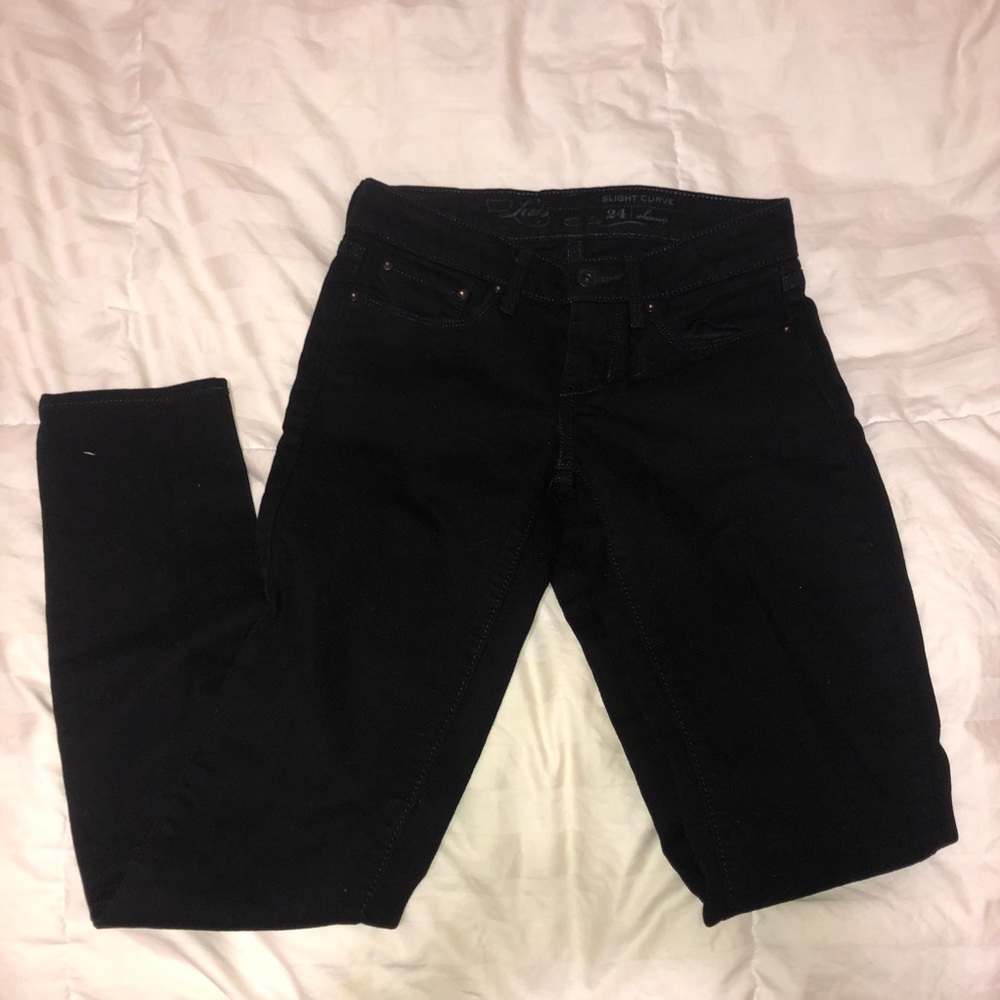 Levis Black Ankle Jeans